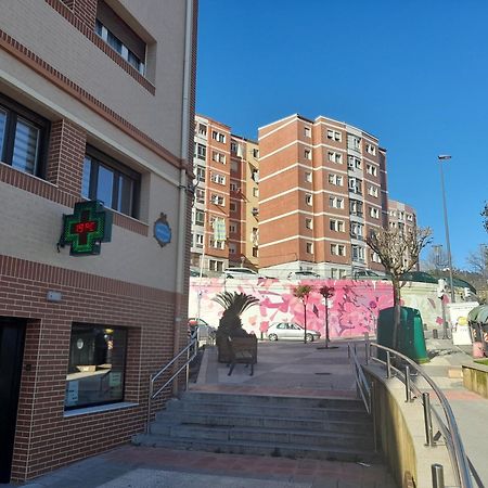 Calida Estancia Descubre La Ciudad Bilbao Bagian luar foto