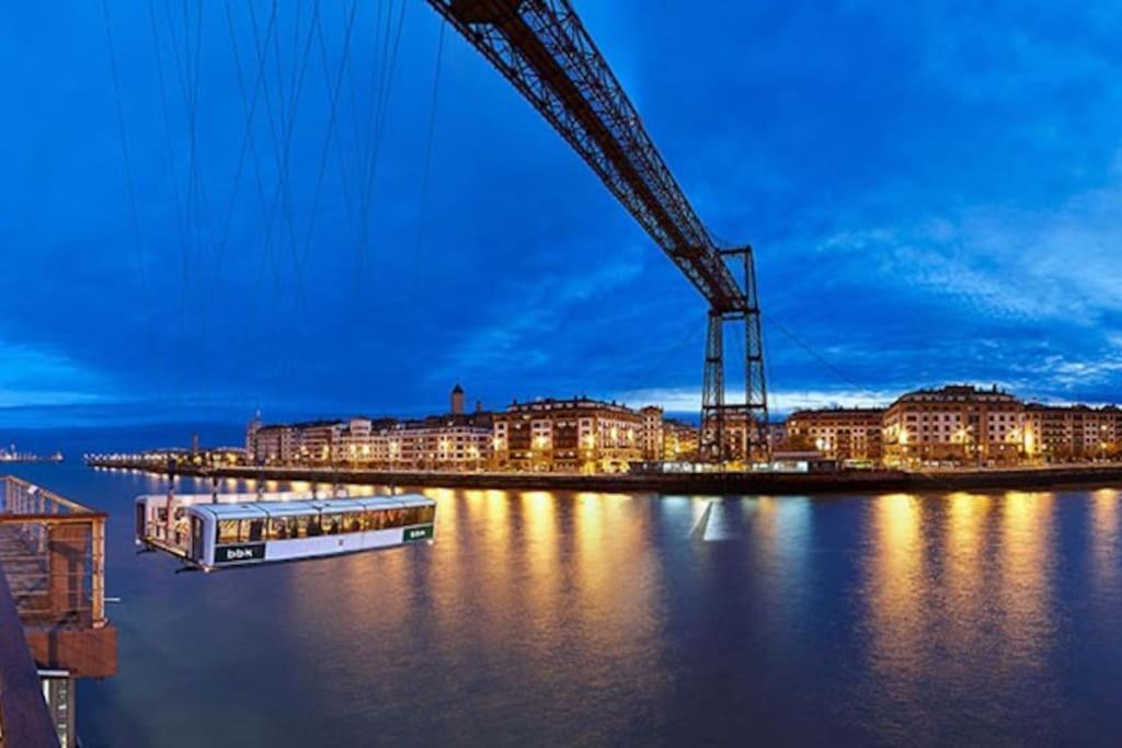 Calida Estancia Descubre La Ciudad Bilbao Bagian luar foto