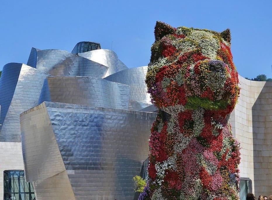Calida Estancia Descubre La Ciudad Bilbao Bagian luar foto